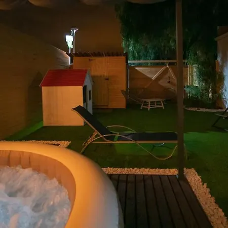 Apartment Private Paradise On Cozy Campsite, Jacuzzi, Netflix