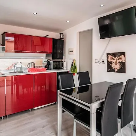 Apartment Private Paradise On Cozy Campsite, Jacuzzi, Netflix *